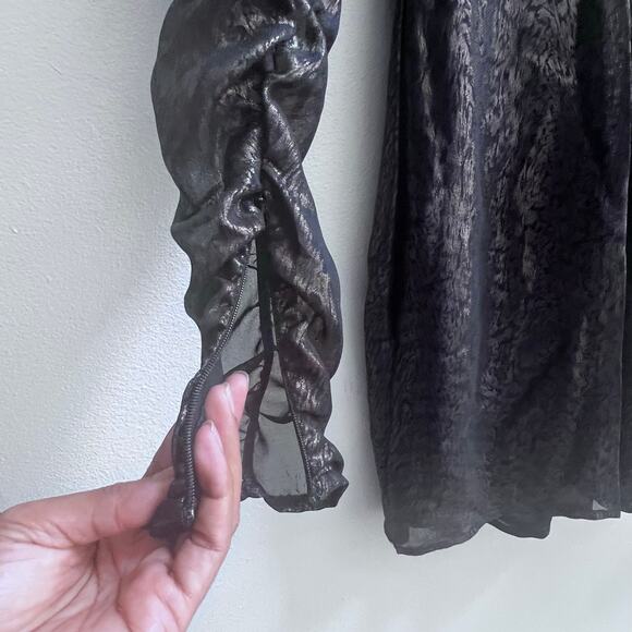 WALTER BAKER V-Neck Puff Long Sleeve Flowy Party Mini Dress Black Gold Womens XS - Picture 5 of 8